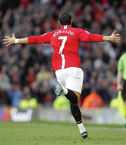 官方：小因扎吉荣获意大利足协2023／24赛季金板凳奖.